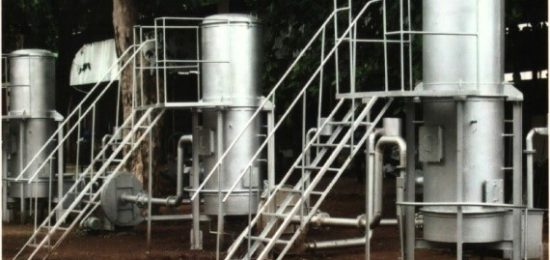 Open-core down-draft gasification system